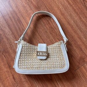 GUESS Beige and White Woven Shoulder Bag
